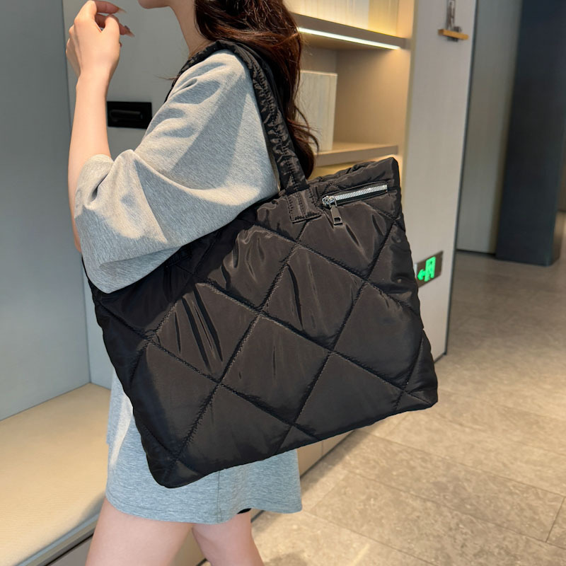 Новая женская сумка для фитнес – обзор и цена Women'S Bags Longchamp