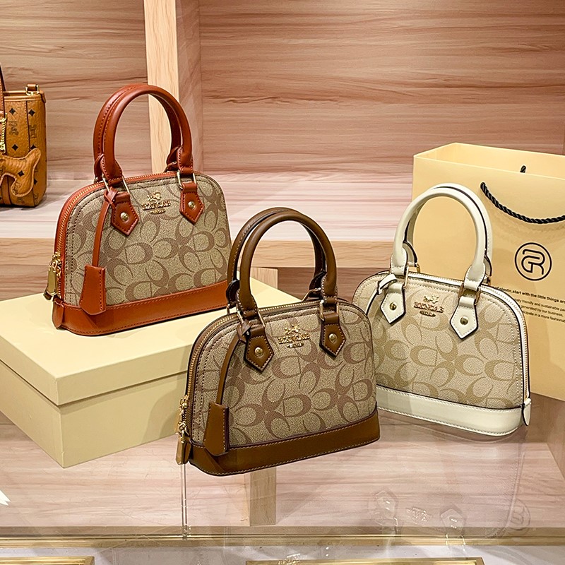 Брендовая женская сумка-ракушк – обзор и цена Women Bags Guess